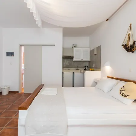 Giannoulis Hotel Adamantas (Milos)