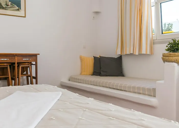 Giannoulis Hotel Adamantas (Milos)