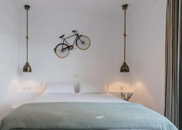 Giannoulis Hotel Adamantas (Milos)