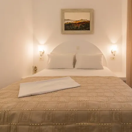 Giannoulis Apartments 2*